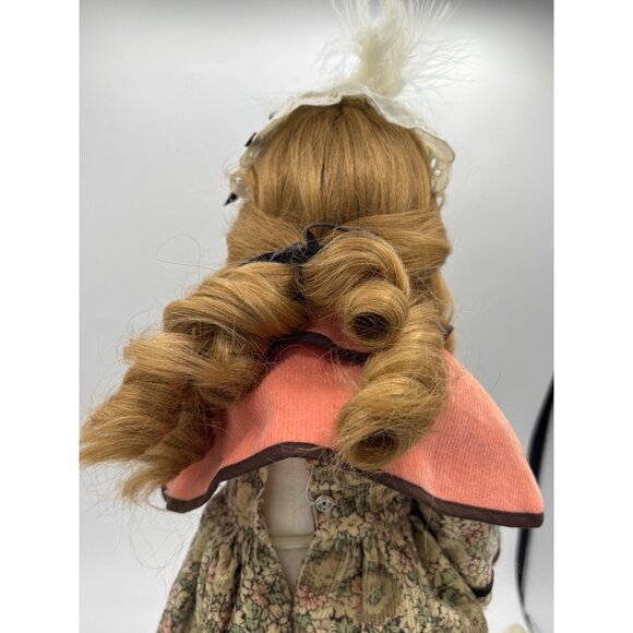 Vintage MYD Marian Yu Desings Porcelain Doll Red hair Numbered + stand - Picture 10 of 12